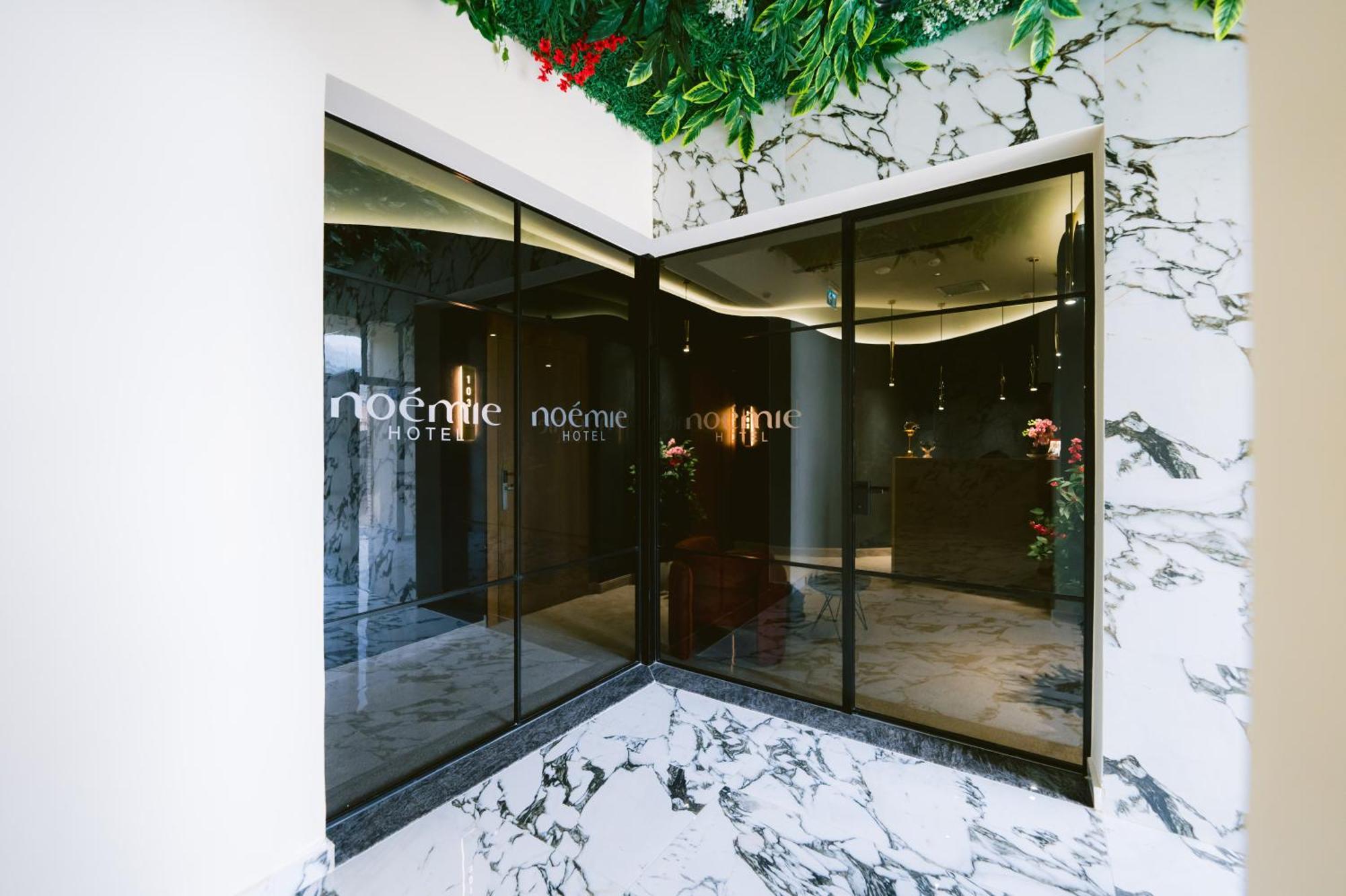 Noemie Hotel ヒマラ エクステリア 写真
